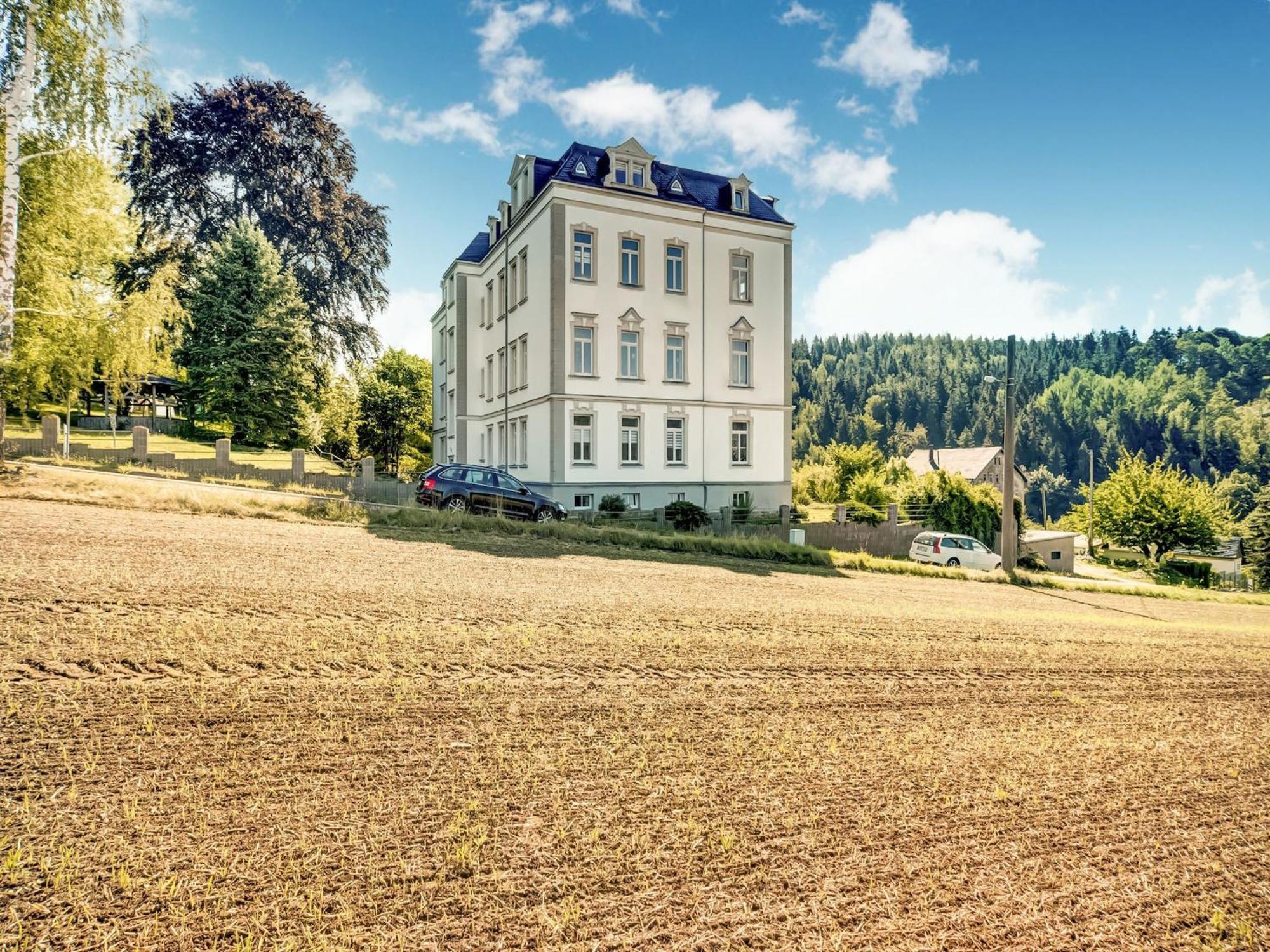 Alluring Villa In Grunhainichen Borstendorf With Garden Leubsdorf Exterior photo